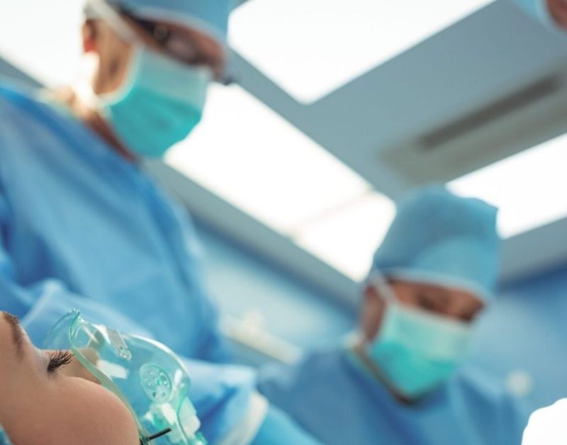Equipe médica durante plantão hospitalar, uma das formas de atuação como profissionais da saúde